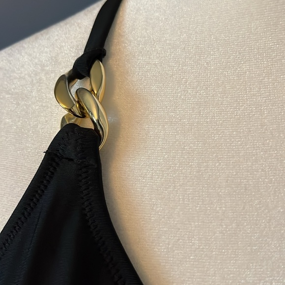 My Charmo - bikini top with gold metal chain detailing - Picture 3 of 8